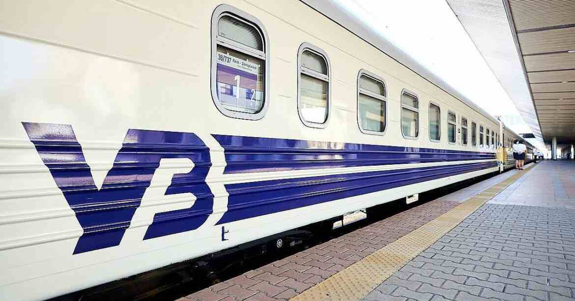 “Укрзалізниця” скасовує низку евакуаційних поїздів: залишається один рейс