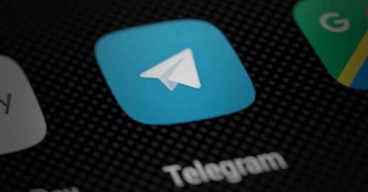 Українцям назвали Telegram-канали, яким не можна довіряти