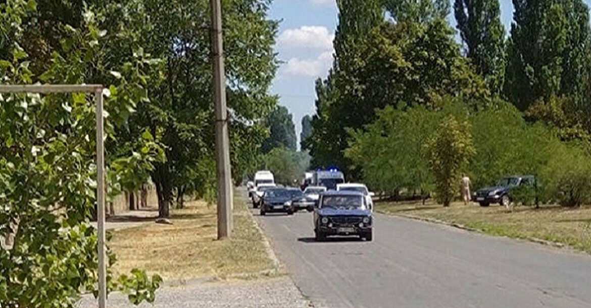 ЗМІ: в Херсоні підірвали автомобіль з двома колаборантами