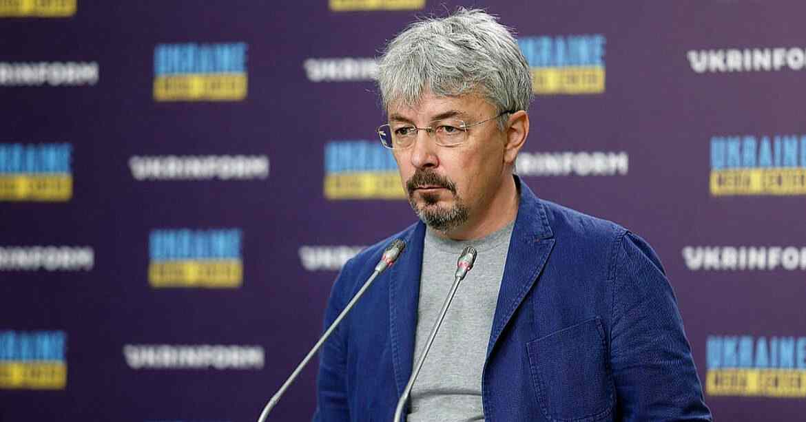 Ткаченко подав заяву про відставку з посади міністра