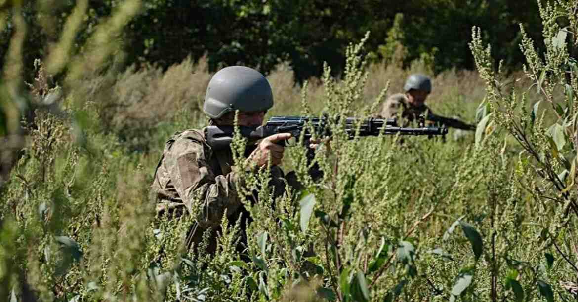 Генштаб: Захисники мають частковий успіх в районі Кліщіївки