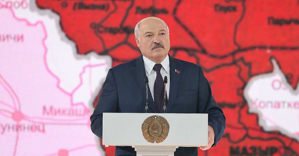 Лукашенко заявив, що Білорусь отримала від Росії ЗРК “Іскандер”