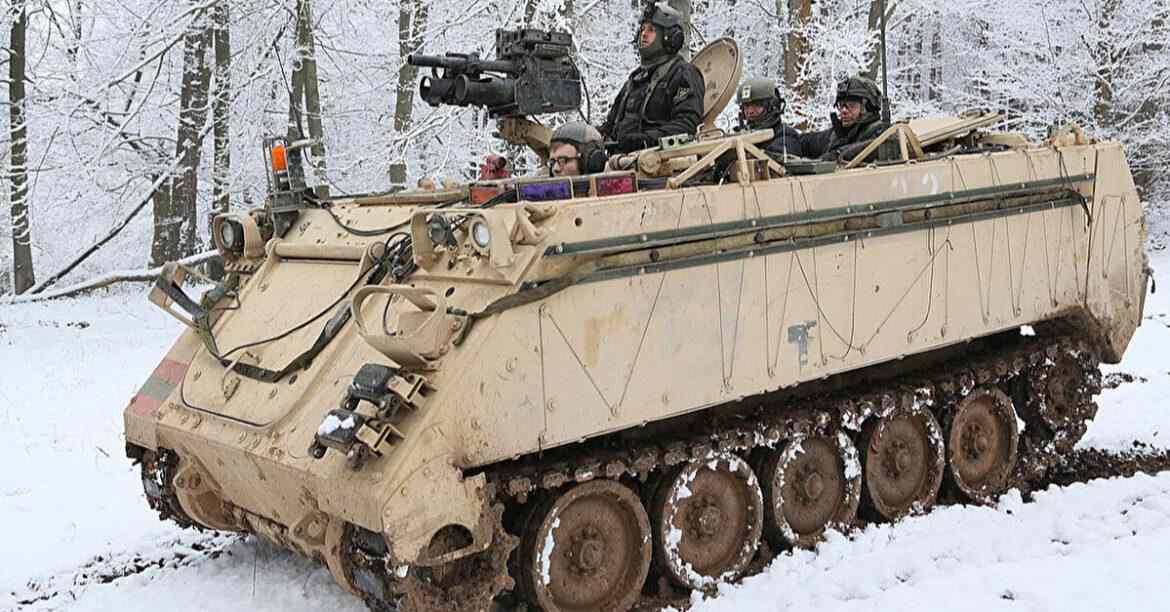 Іспанія на “Рамштайн” оголосила про відправку Україні партії бронетранспортерів