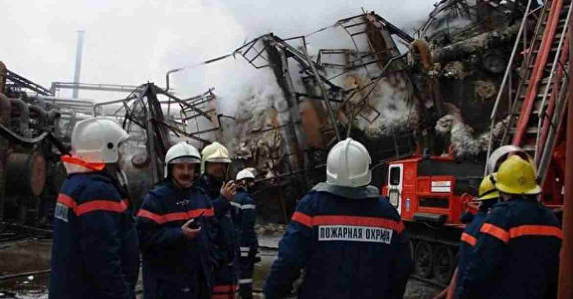 У мережі з’явилося відео моменту вибуху на НПЗ у Волгограді