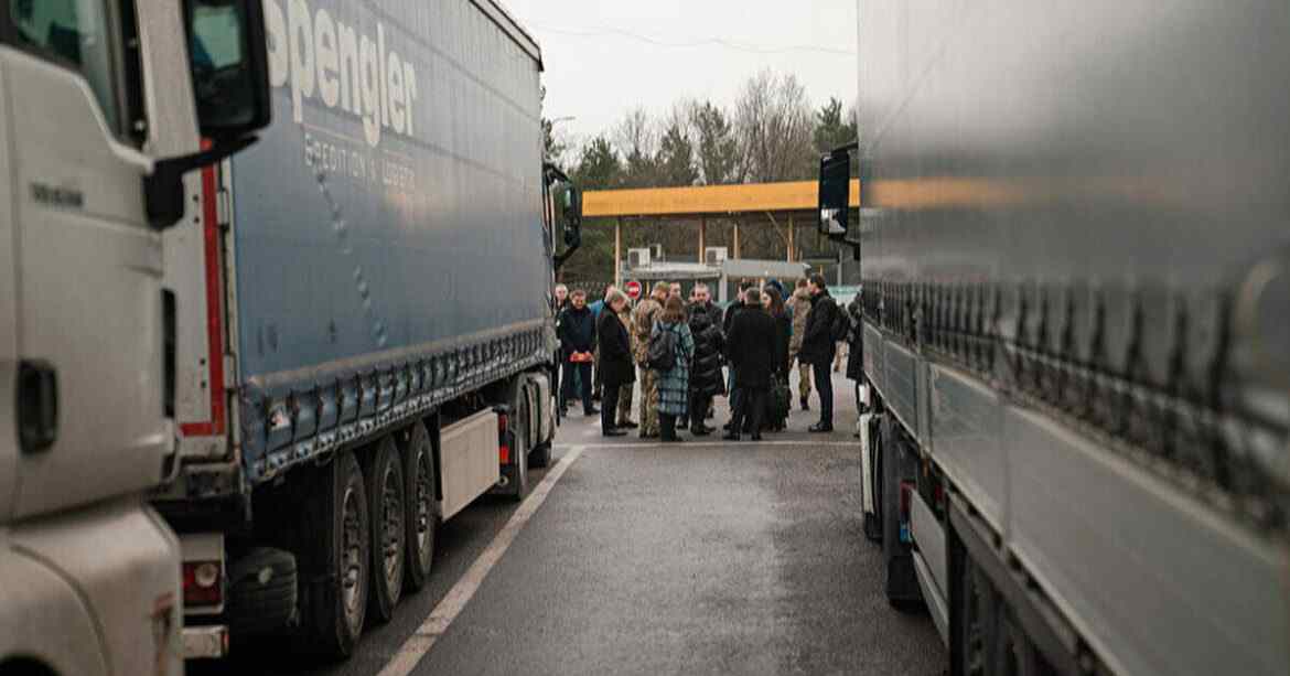 У ЄБА оцінили збитки через блокування пунктів пропуску на польсько-українському кордоні