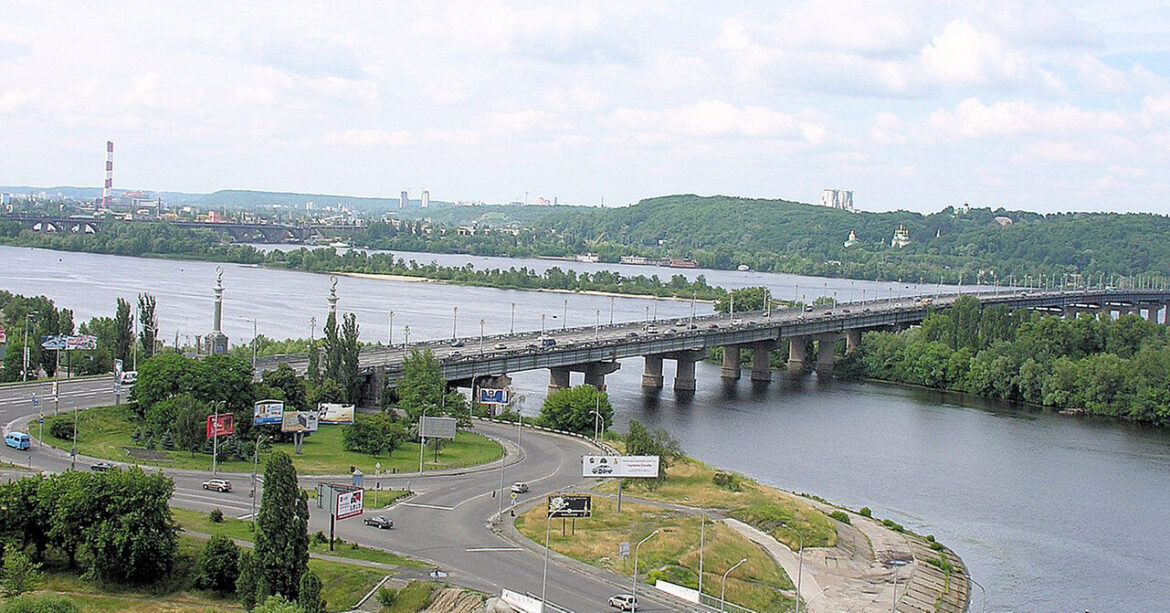 КМДА просить Кабмін терміново відреставрувати міст Патона