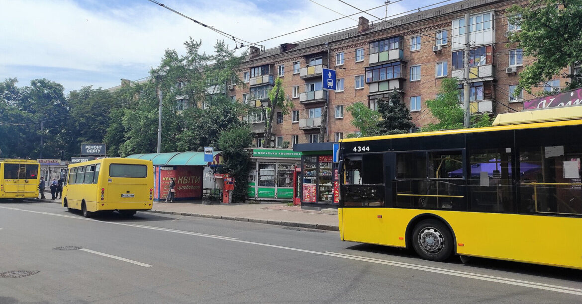 У Києві переглянуть рішення про зупинку громадського транспорту під час тривог