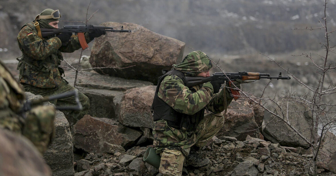 На Донеччині й Луганщині війська РФ шукають, де прорвати оборону – речник ЗСУ