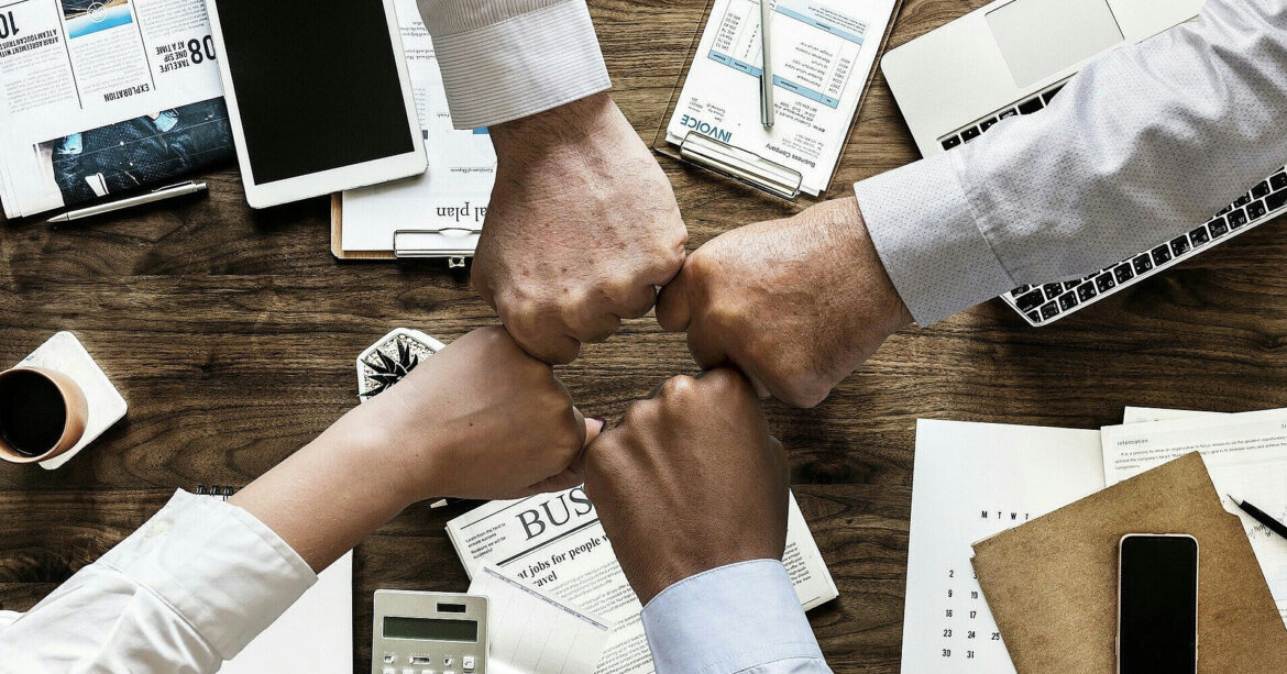 До десятки найбільших роботодавців увірвались двоє “новачків”