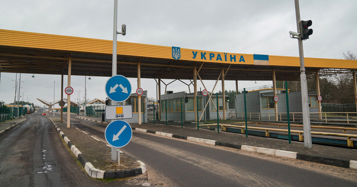 Україна звернулась до Польщі та Єврокомісії через блокування кордону
