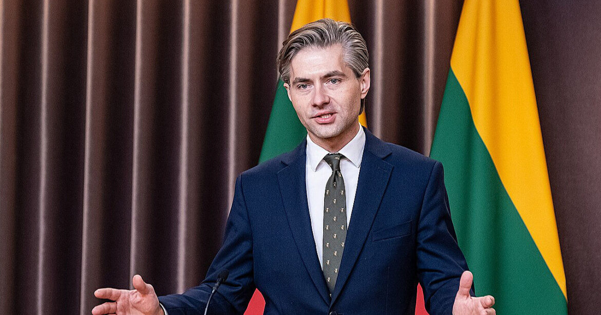 Глава МЗС Литви розповів, як їхав до Києва через шквал ракет та дронів