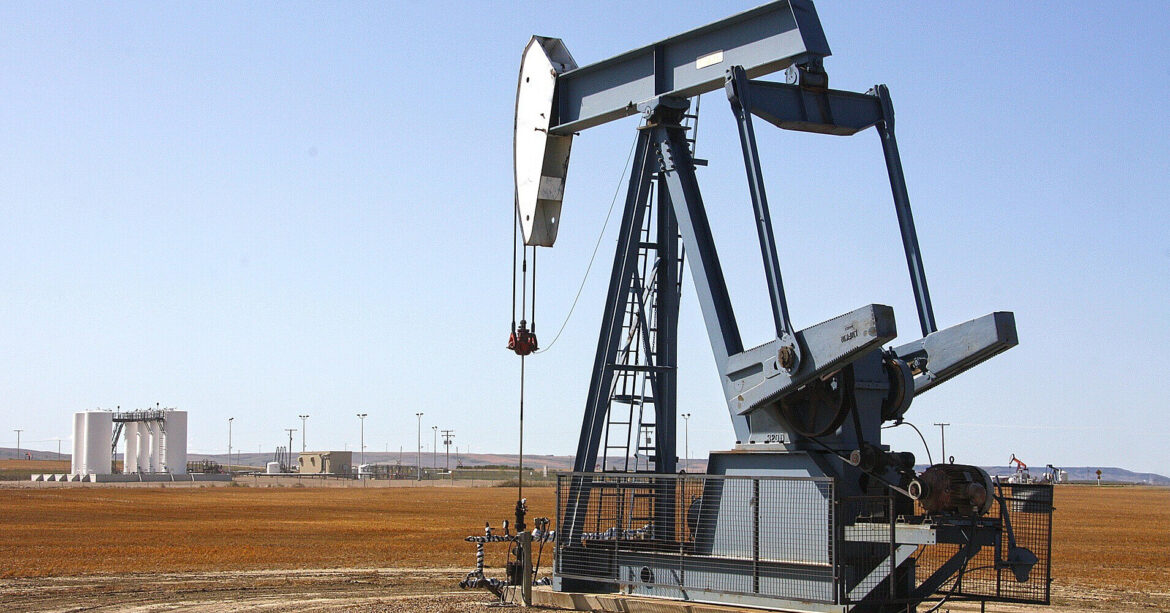 ЄС відклав зниження цінової стелі на нафту через конфлікт на Близькому Сході – ЗМІ