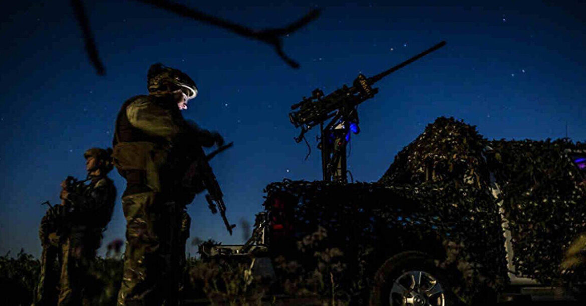 У Києві чути вибухи: на Троєщині по ворожим БпЛА працює ППО