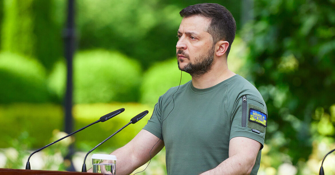 Зеленський анонсував нараду з послами “за два тижні”