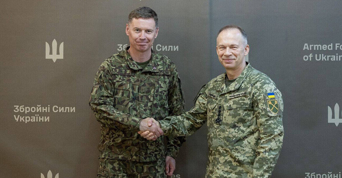 Сирський обговорив воєнні потреби із командувачем Збройних сил Латвії