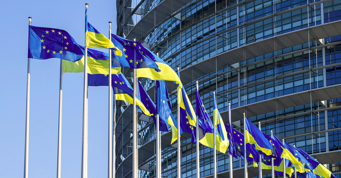 Посол ЄС закликає Україну зберегти реформи на тлі дій щодо НАБУ