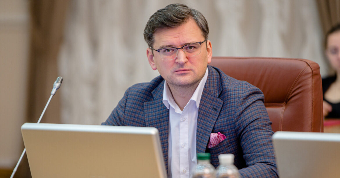У Кулеби спростували інформацію італійських ЗМІ про “виїзд з країни” ексміністра