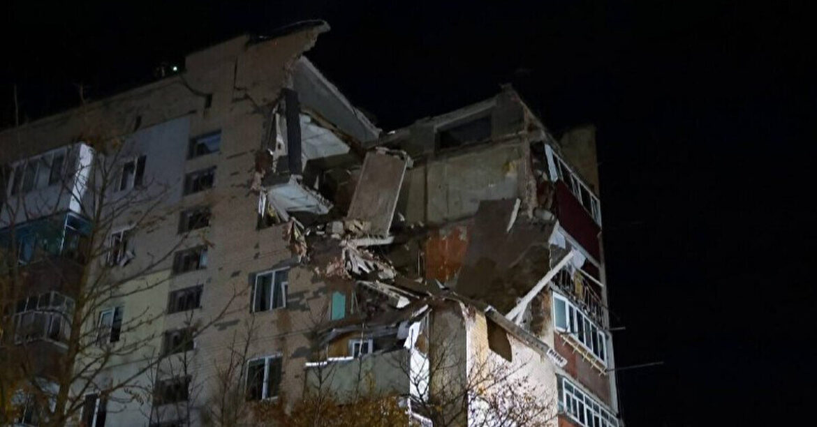 Вибух газу у Хмельницькому: під завалами може перебувати жінка