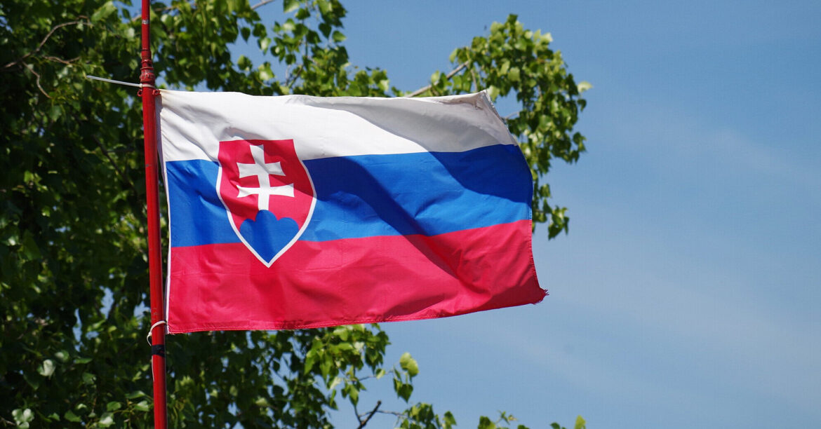 Словаччину хочуть позбавити права голосу в Раді ЄС: що сталося