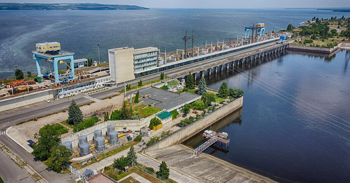 РФ атакувала Черкаську область, перекрито рух по греблі гідроелектростанції