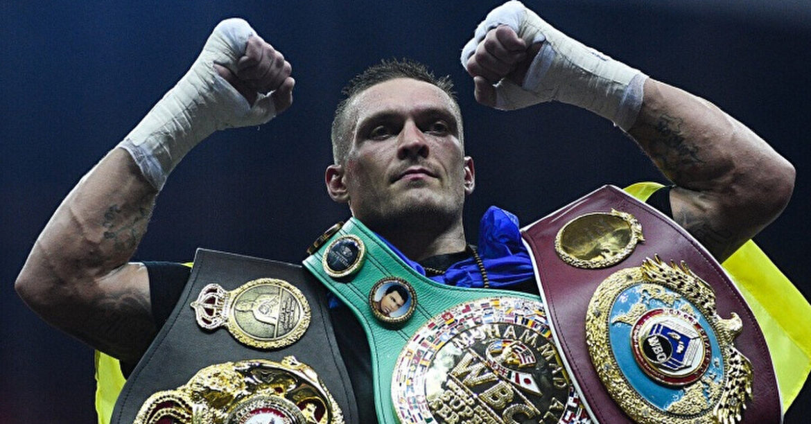 Усик відмовився від титулу WBO і втратив звання абсолютного чемпіона