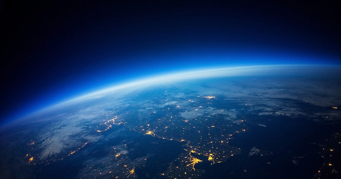 На орбіті Землі з’явився перший військовий супутник Польщі