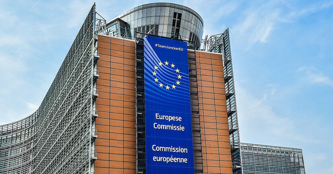 Єврокомісія продовжує роботу над “репараційними позиками” для України