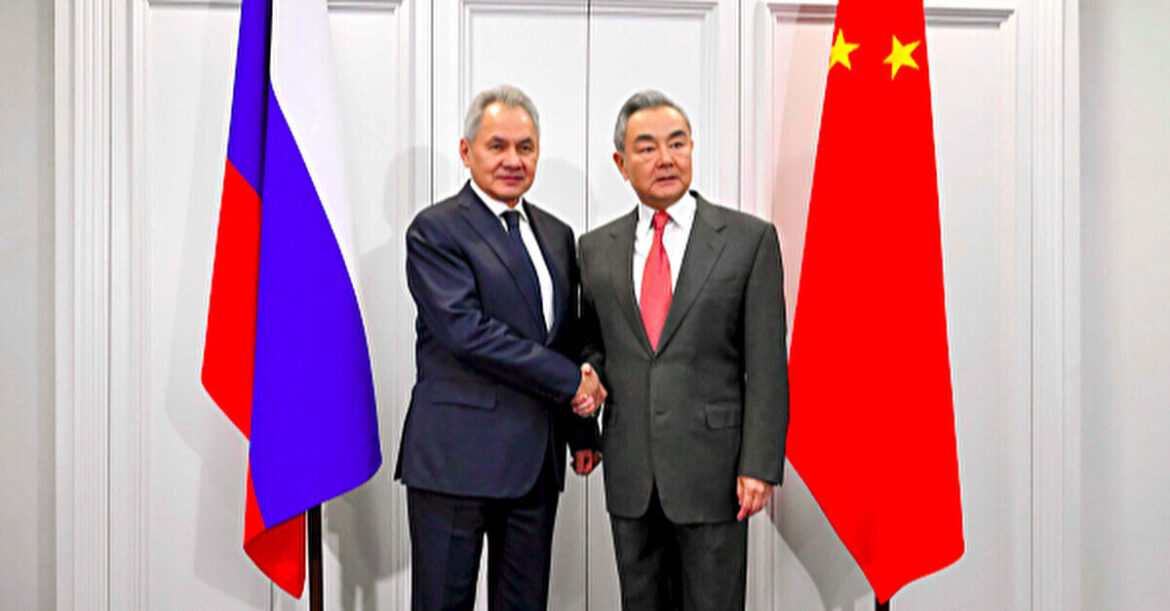 Шойгу заявив голові МЗС Китаю про плани “домогтися цілей” в Україні