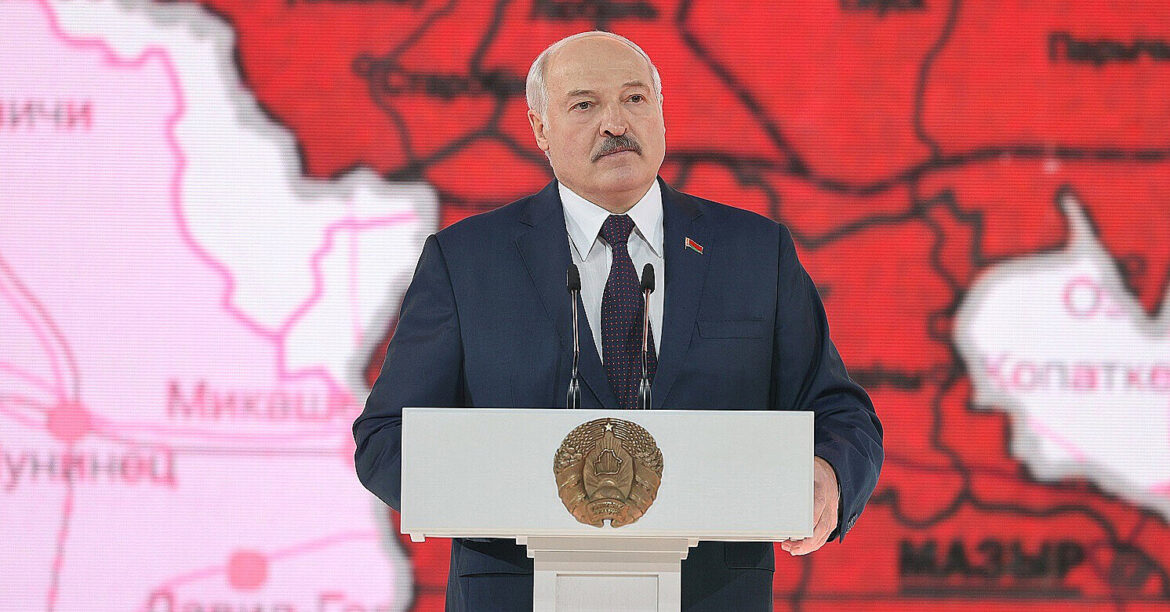 Лукашенко заявив, що “Орешник” вже в Білорусі та заступає на бойове чергування