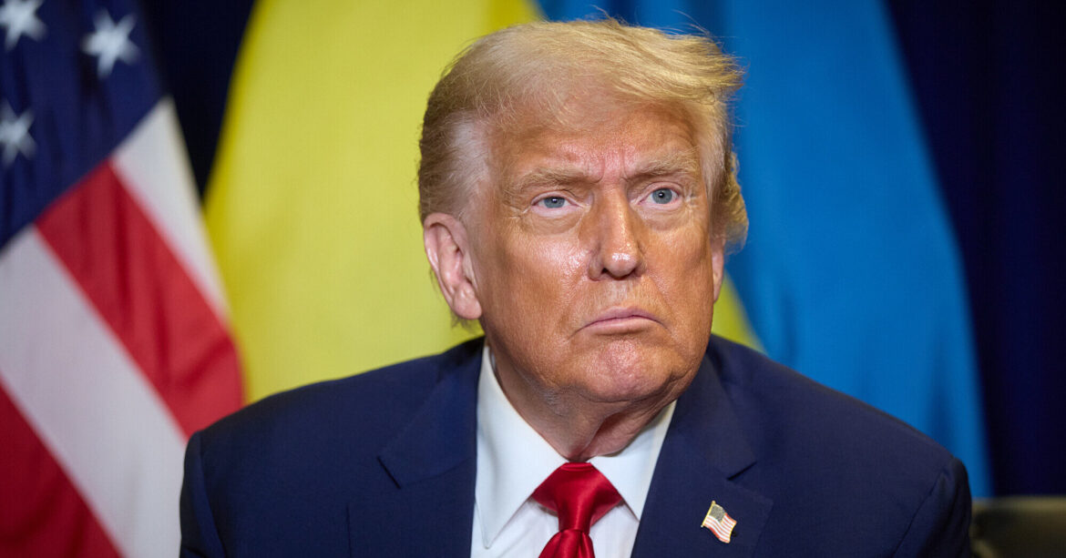 Частина демократів об’єдналися з республіканцями у голосуванні проти імпічменту Трампу