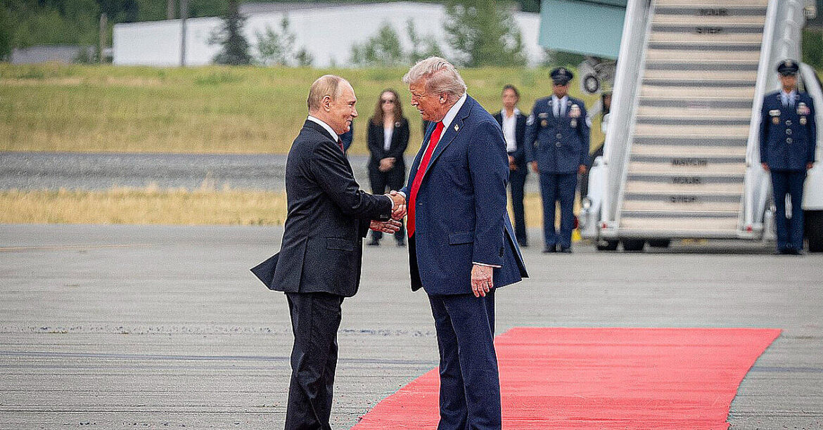 Зеленський: Питання територій найскладніше, бо його обговорили без України