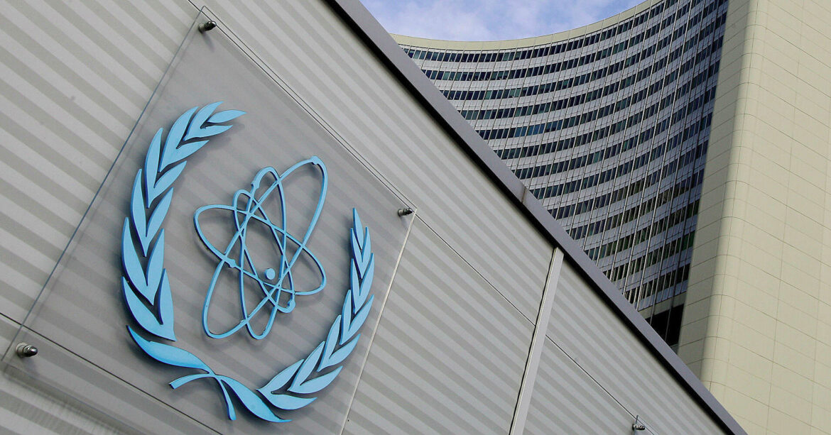 МАГАТЕ домовилося з Україною та РФ про тимчасове припинення вогню біля ЗАЕС