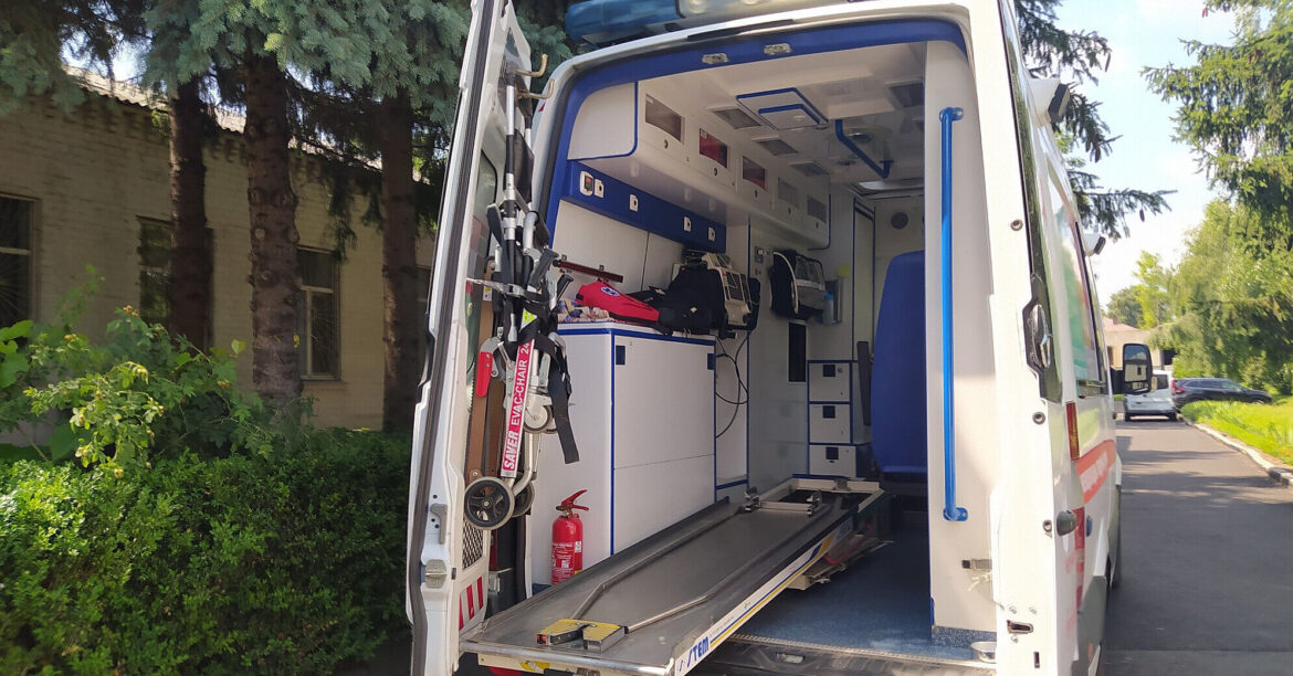 У Херсоні окупанти атакували з дрона двох людей, вони у лікарні