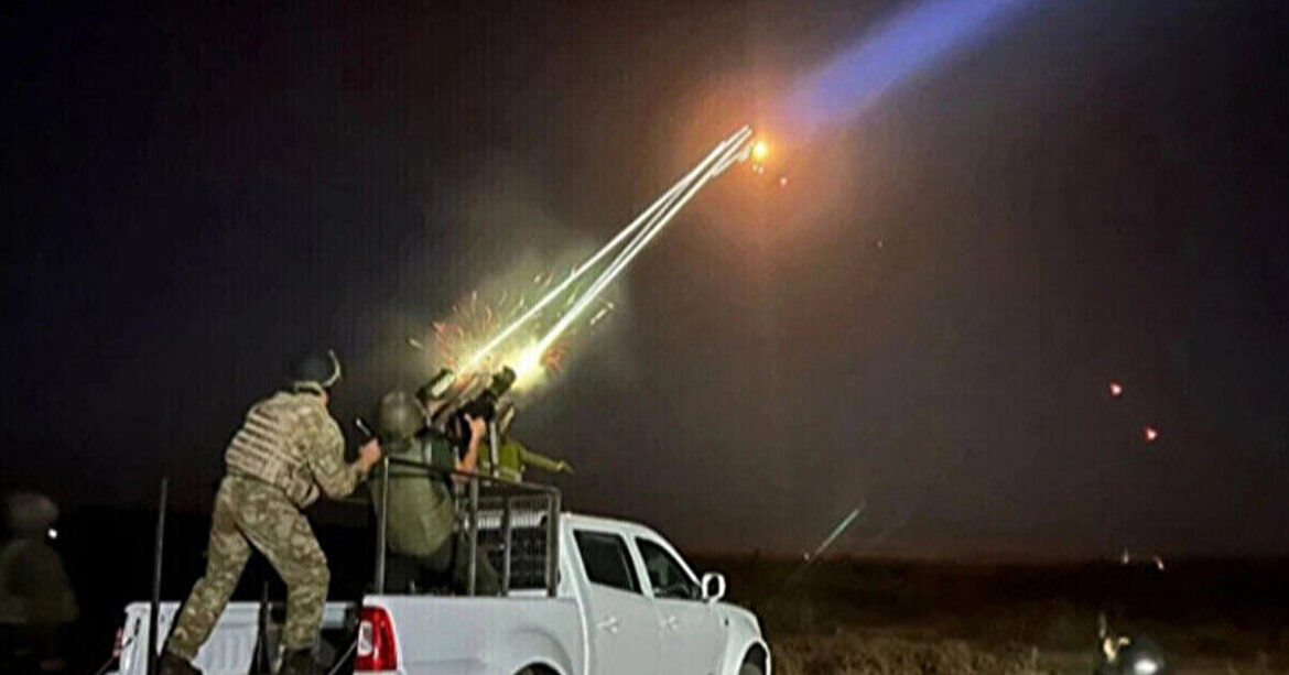 У Києві пролунали вибухи: працює ППО по російських дронах