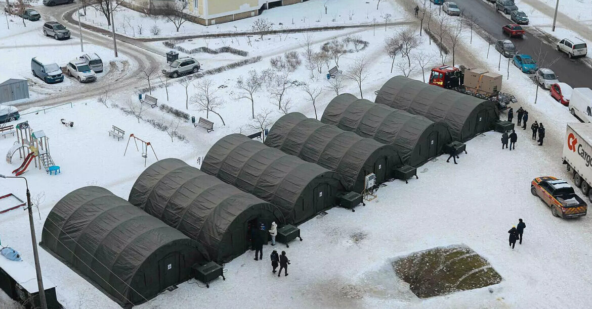 МВС: У Києві працюють понад 1340 пунктів незламності та 104 пунктів обігріву