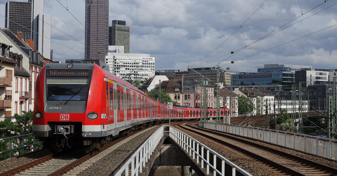 Найбільший залізничний оператор Німеччини постраждав від збою