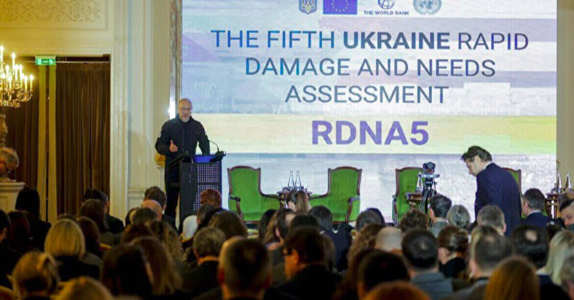 Шмигаль: На відновлення енергетики Україні потрібно 90,6 млрд доларів