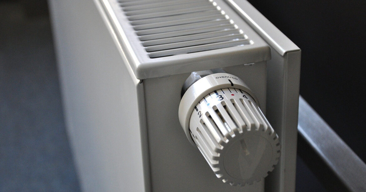 У Києві після нічного удару майже 2600 будинків без опалення