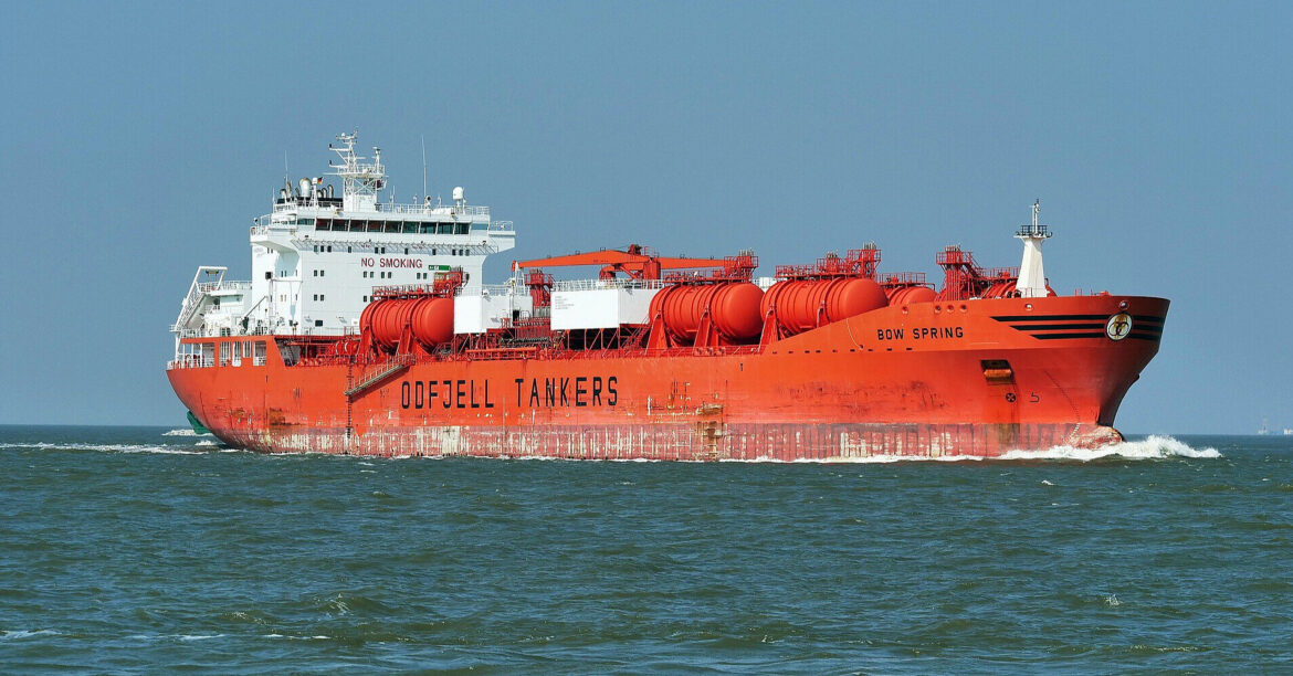 FT: Судна в Перській затоці видають себе за китайські, щоб уникнути атак Ірану