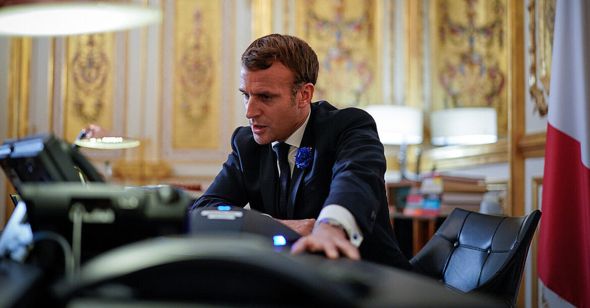 Макрон анонсував “захисну” місію для супроводу суден в Ормузькій протоці