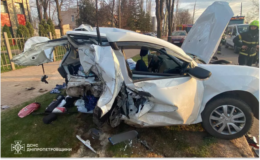 Двоє загиблих та одна постраждала: подробиці потрійної ДТП у Кривому Розі