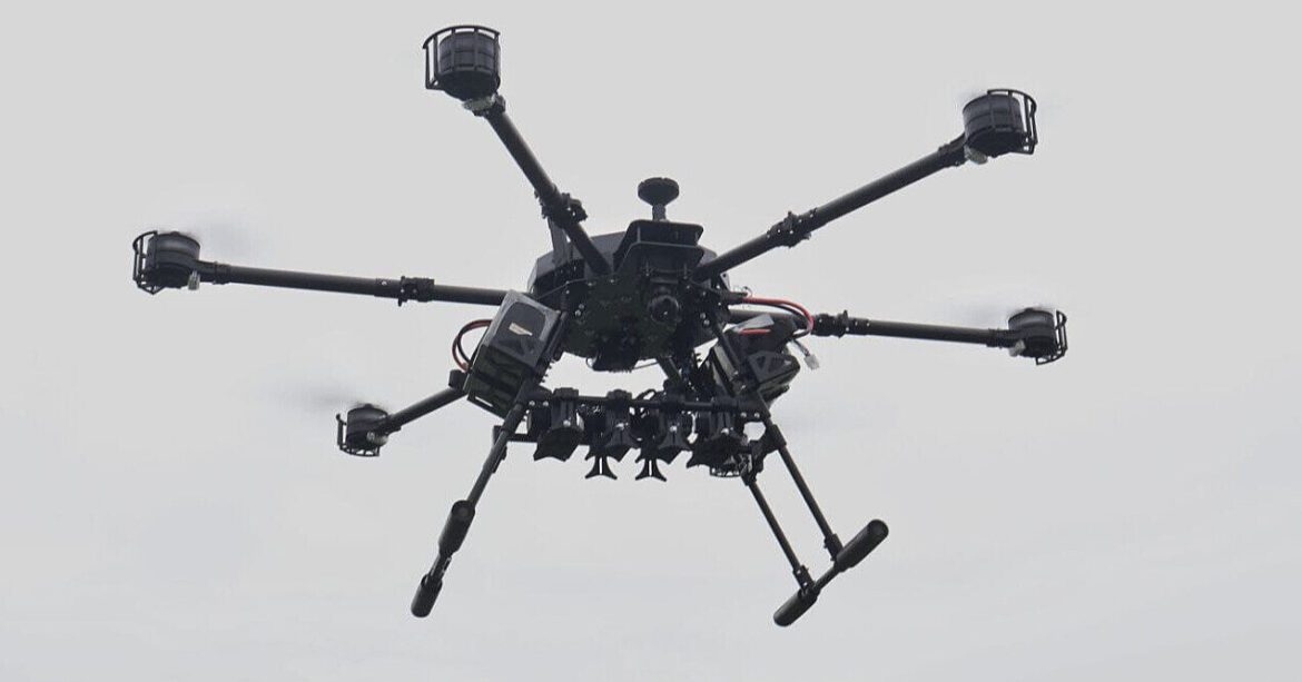 Окупанти обстріляли FPV-дронами школу на Чернігівщині