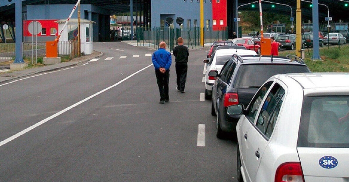 На Львівщині фіксують черги на в’їзд до України
