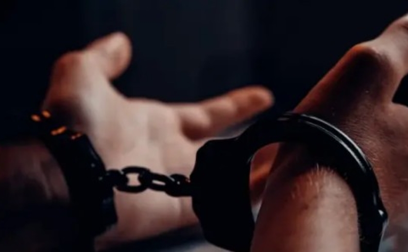 На Синельниківщині поліцейські викрили чоловіка, який намагався уникнути мобілізації за допомогою підроблених документів