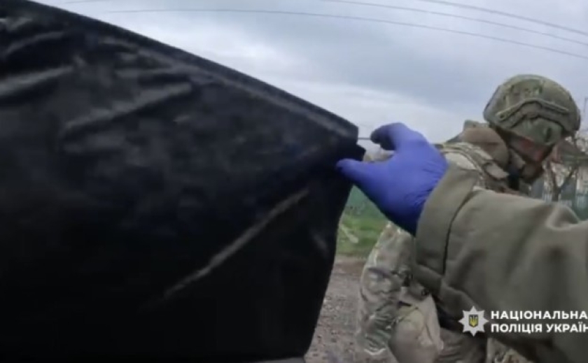 Поліцейські «Білого янгола» евакуювали тіла загиблих мешканців із прифронтової Синельниківщини