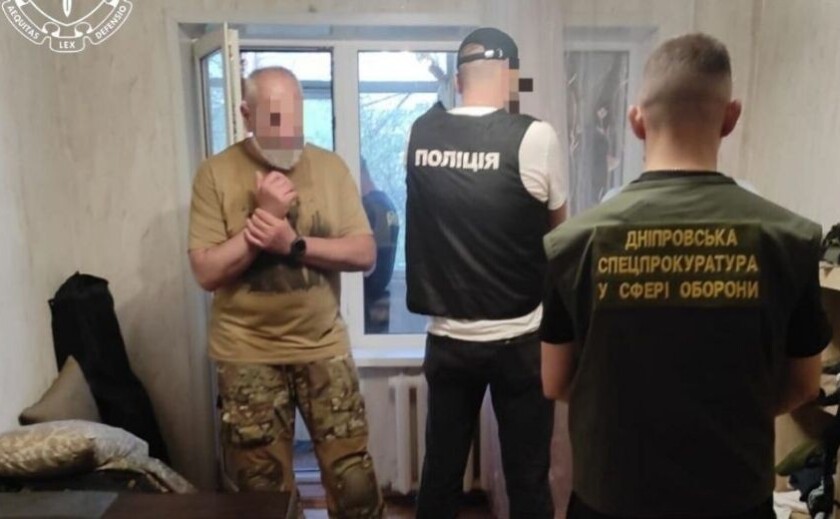 200 тисяч гривень за непритягнення до відповідальності: на Дніпропетровщині викрили військових на вимаганні хабара