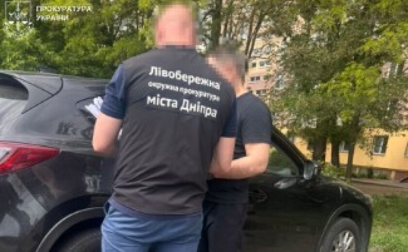 У Дніпрі викрито адвоката, який організував канал збуту вогнепальної зброї