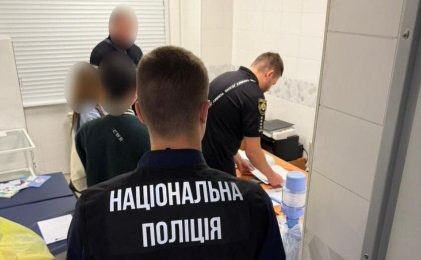 У Дніпрі викрито медпрацівницю, підозрювану у незаконному збуті метадону
