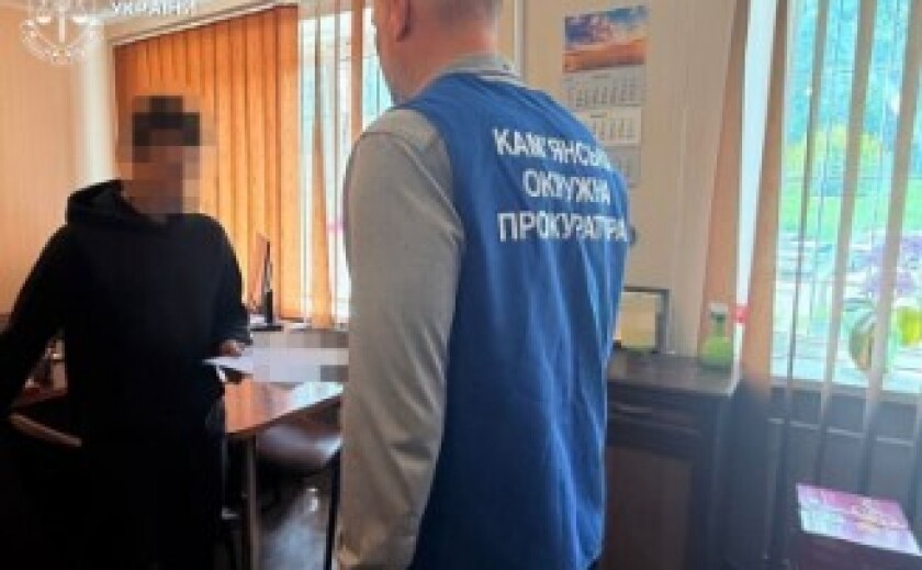 У Кам’янському затримано чоловіка, який намагався зґвалтувати 6-річну падчерку