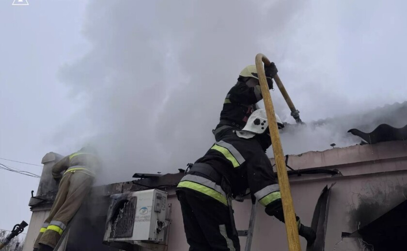 У Дніпрі надзвичайники ліквідували пожежу на території підприємства